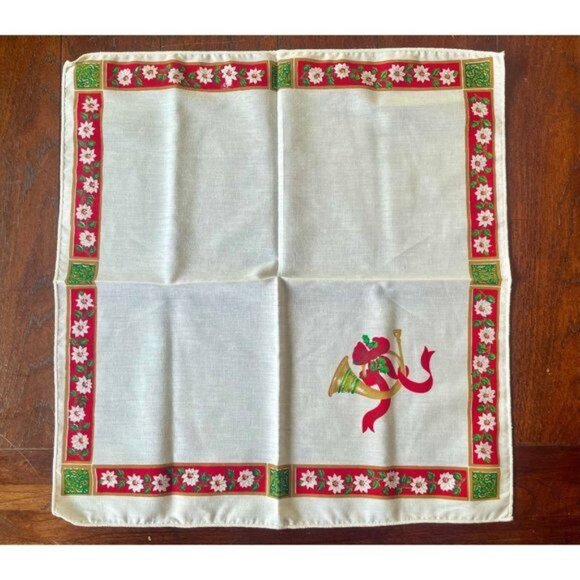 Vintage Christmas Napkins or Doillies set of 8 in red and green with Golden horn - Picture 3 of 10